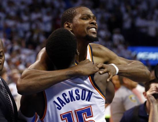 马尔蒂尼：希望意大利进世界杯；不会去米兰以外的任何俱乐部（马尔蒂尼：盼意大利晋级世界杯，除米兰外不考虑任何俱乐部）