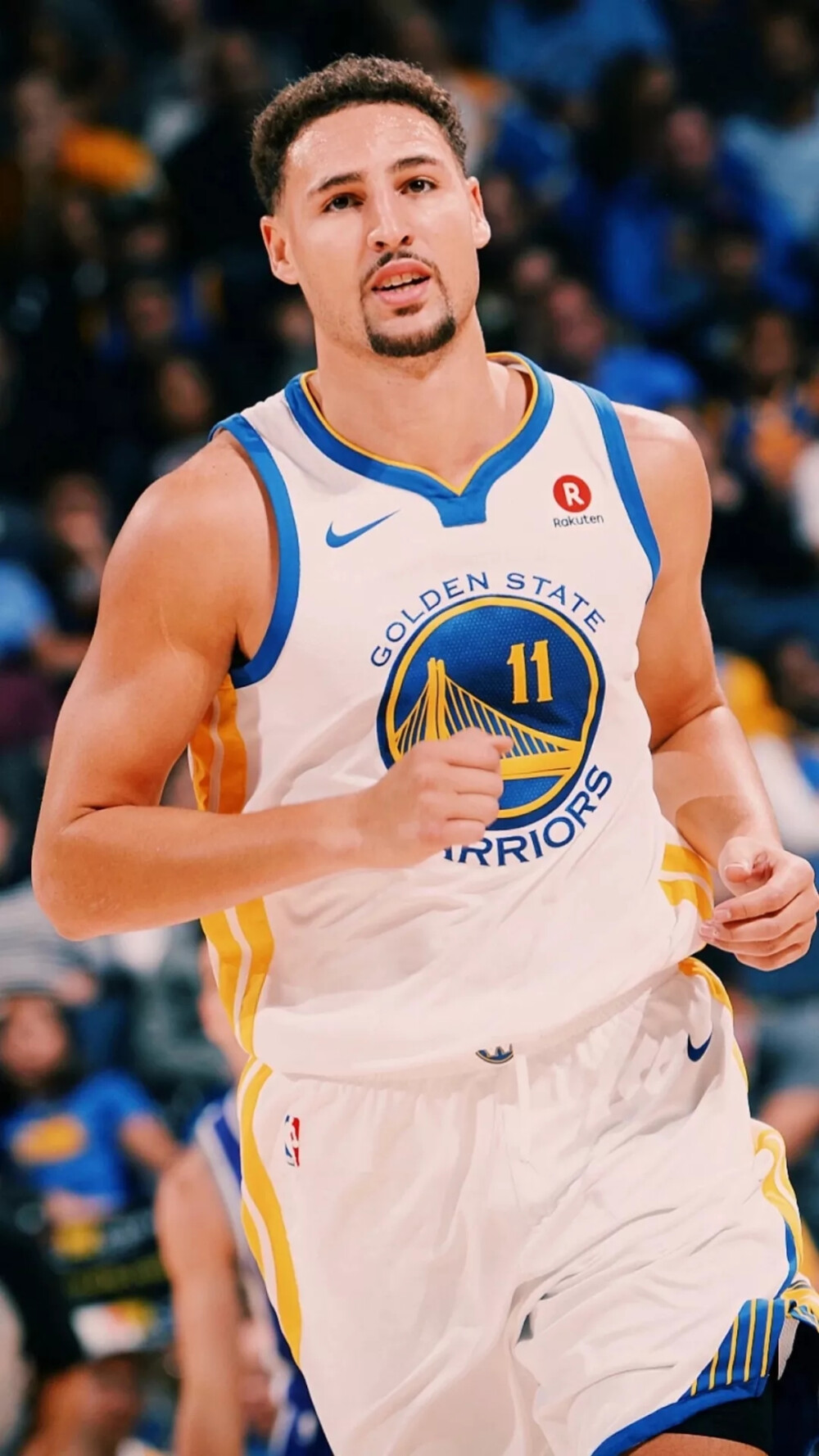 图片报：法兰克福队医私下为对手球员治疗，已被俱乐部开除（德媒：法兰克福队医为对手球员私下诊治，已被俱乐部解聘）