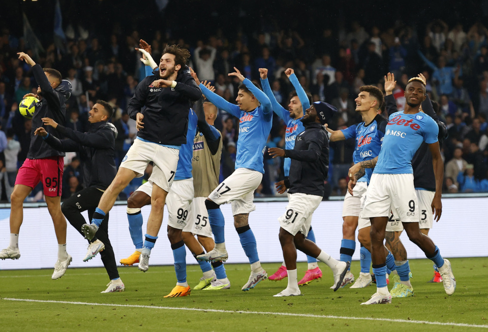 419场，张稀哲超越杨智位列国安队史总出场数第二（张稀哲第419次出场，超越杨智升至国安队史出场榜第二）