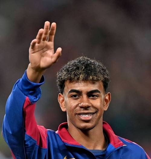 曼城德布劳内助攻斯特林得分（德布劳内助攻 斯特林为曼城破门）