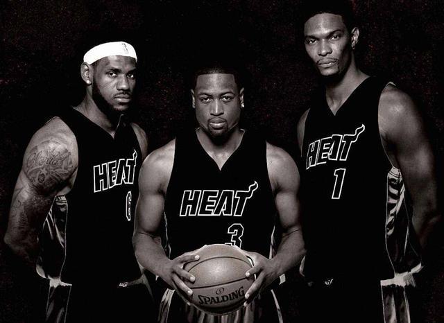 就要和你贴贴！曼联利物浦相爱相杀 积分死缠焦孟不离（曼联利物浦爱恨交织，积分缠斗难解难分）