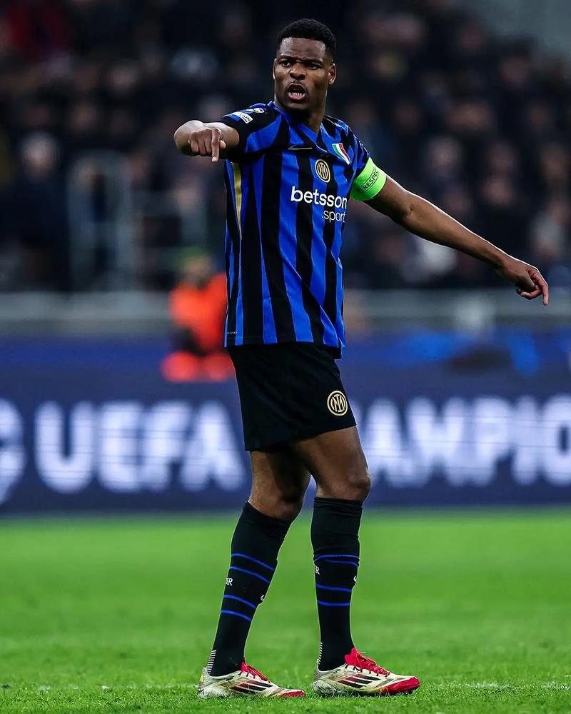 莫雷托：DV9寻求的年薪高于尤文或任何意甲俱乐部的承受范围（莫雷托：DV9要价已超出尤文及所有意甲球队的薪资承受上限）