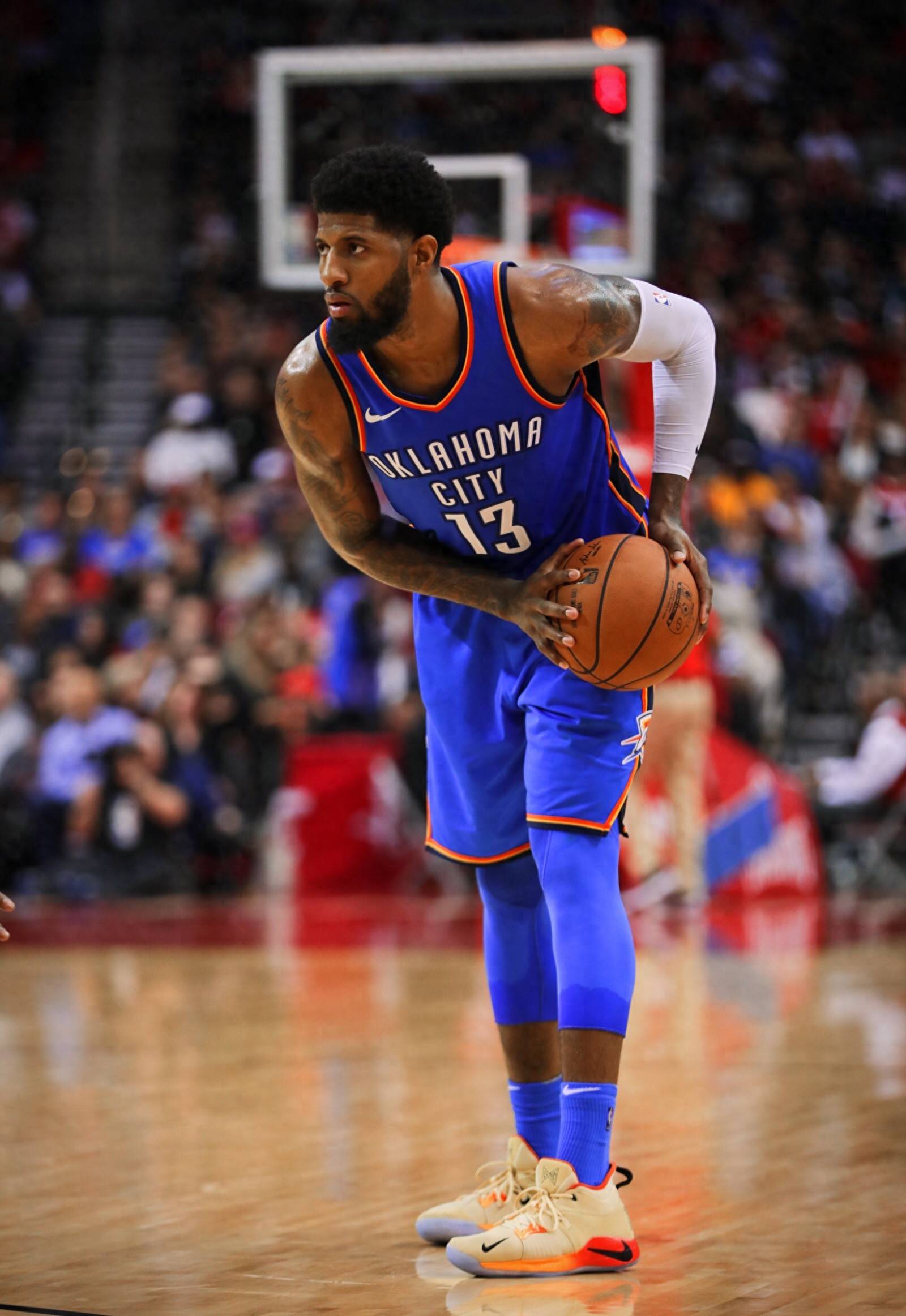 3C：退役三天前我和莱万说不想再为任何球队踢球，除非是巴萨（3C：退役前三天我告诉莱万，除了巴萨，我不会再为任何球队效力）