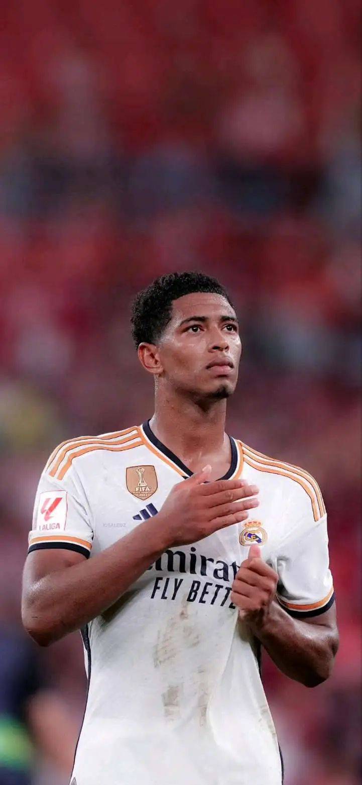 官方：蔚山球员李东炅当选2025年K1联赛MVP；本赛季13球12助（官宣：蔚山球员李东炅加冕2025赛季K1联赛MVP，本季贡献13球12助）