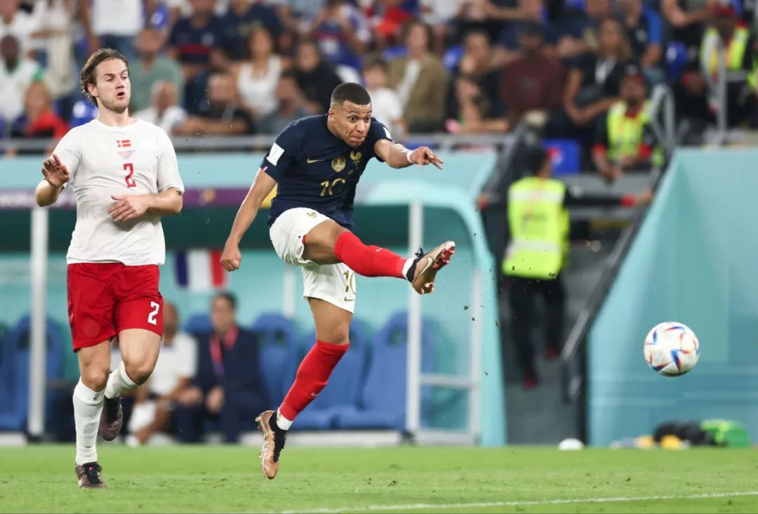 2025成都混团世界杯第二阶段 中国队总比分8-2战胜法国队（2025混团世界杯成都站第二阶段：中国队8比2击败法国队）