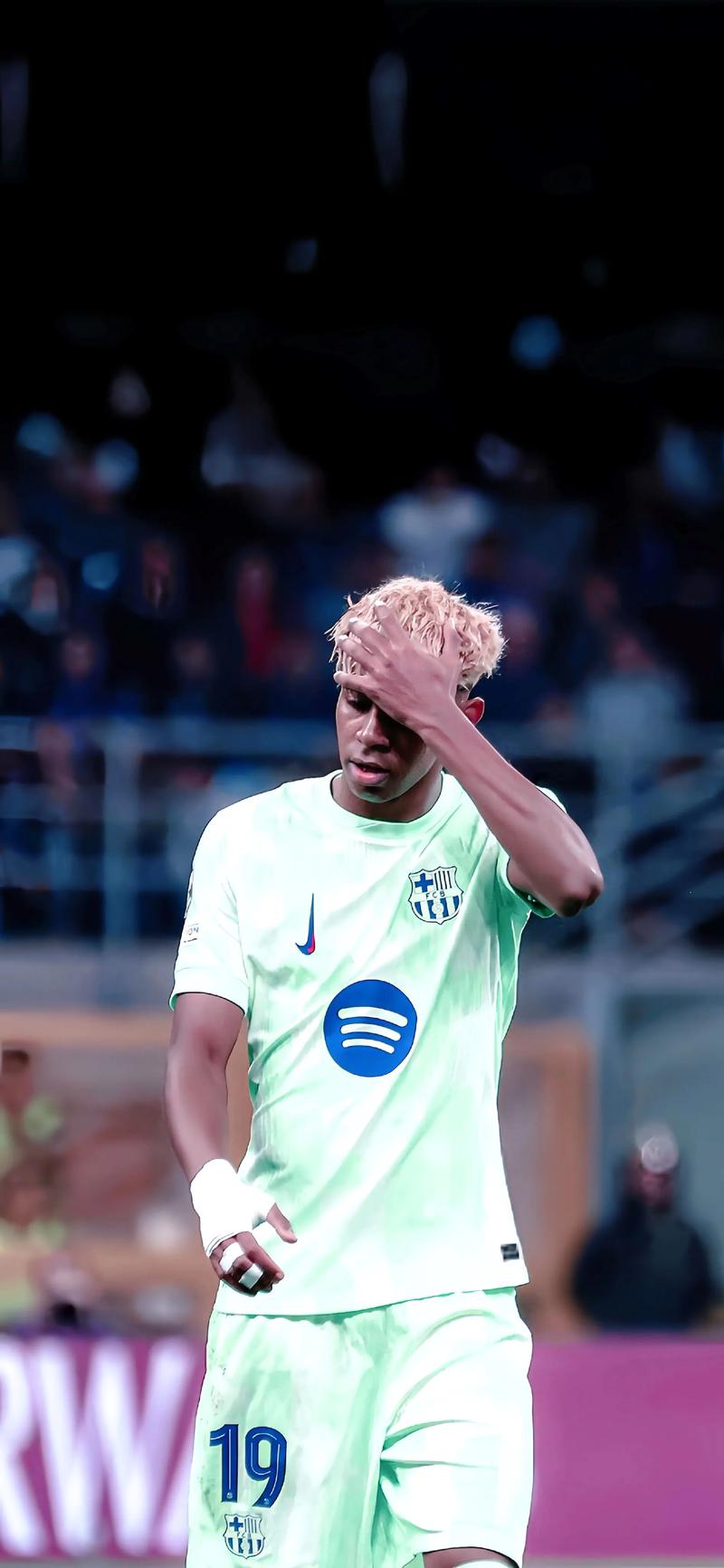 当选非洲足球先生，阿什拉夫：走到今天这个位置并不容易（阿什拉夫当选非洲足球先生：走到今天殊为不易）