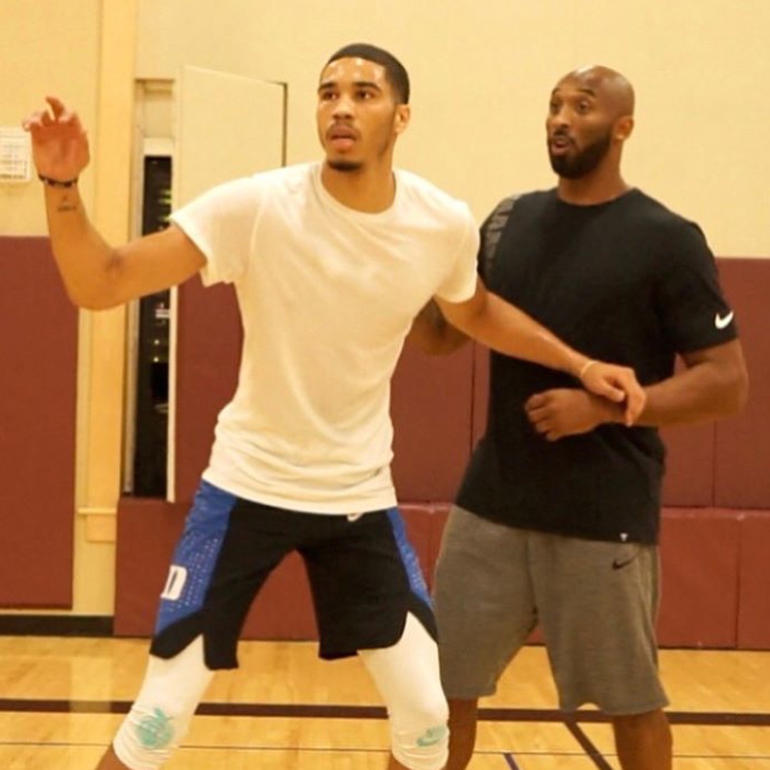 CTA官员称维尼修斯撞佩尼亚是偶然，埃尔切主帅回击（CTA官员称维尼修斯撞倒佩尼亚属意外，埃尔切主帅强硬反驳）