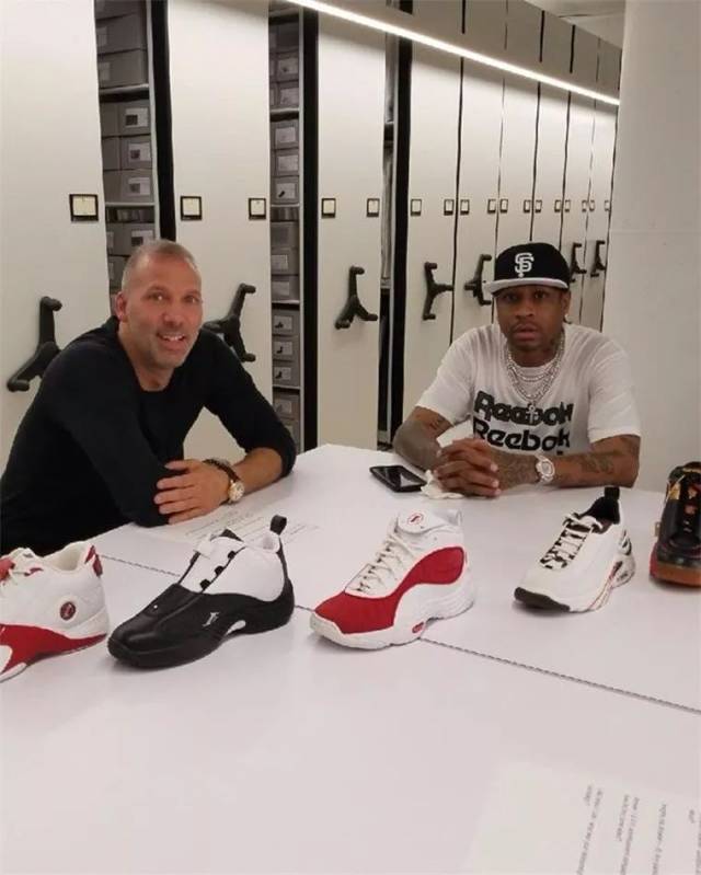 科贝电台：专家会诊由亚马尔团队要求，巴萨仍排除手术治疗（科贝电台：亚马尔团队促成专家会诊，巴萨仍不考虑手术）