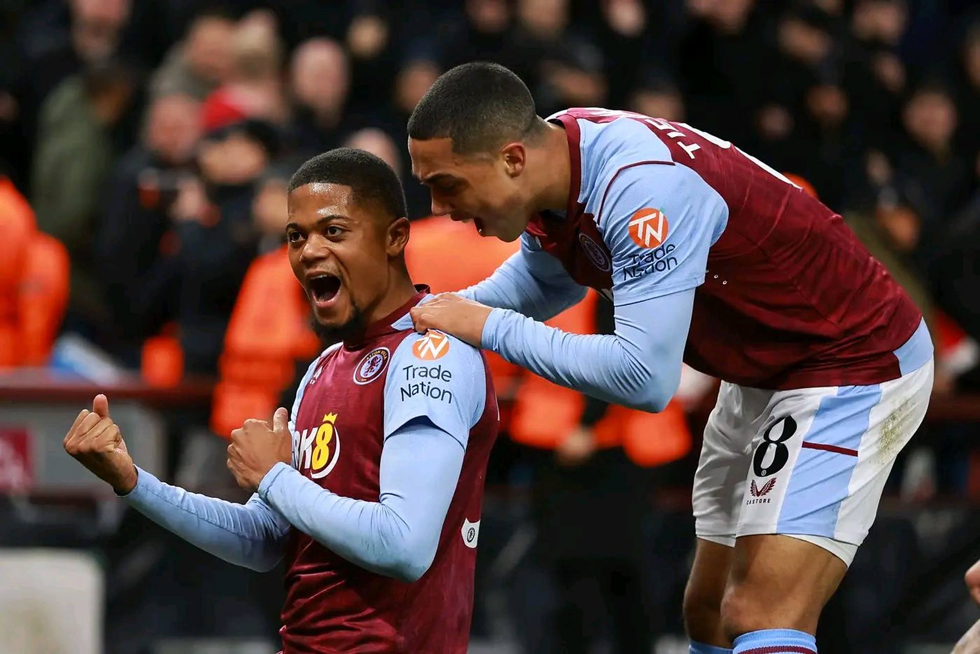 半场战报：博洛尼亚1-2克雷莫内塞，奥尔索利尼点射，瓦尔迪、帕耶罗破门（半场战况：博洛尼亚1-2落后克雷莫内塞，奥尔索利尼点球命中，瓦尔迪与帕耶罗先后破门）