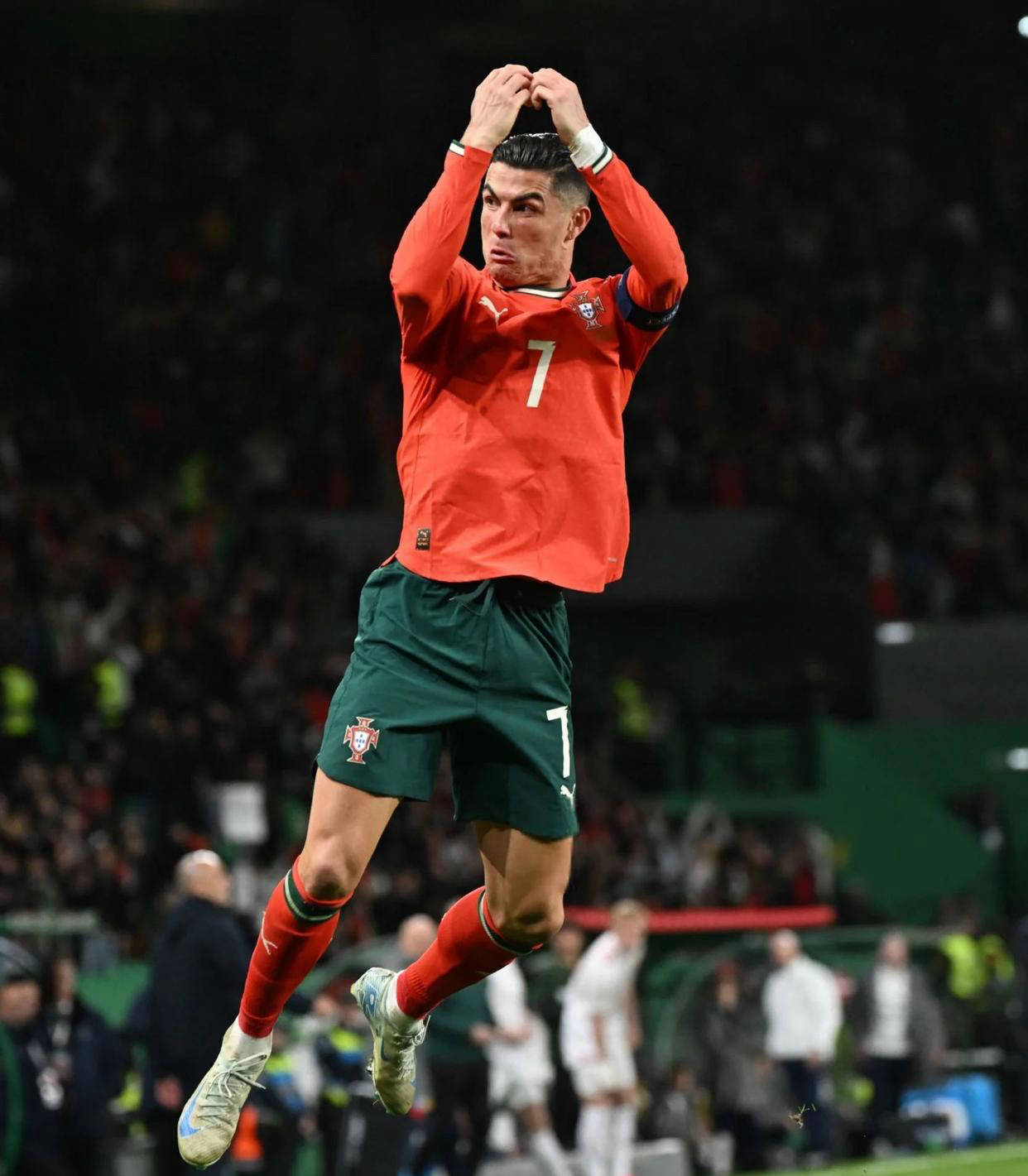 弗兰克：很享受在浙江队的最后一战，这些年经历很难忘很美妙（弗兰克：在浙江队的谢幕战让我尽兴，这些年的时光难忘而美好）