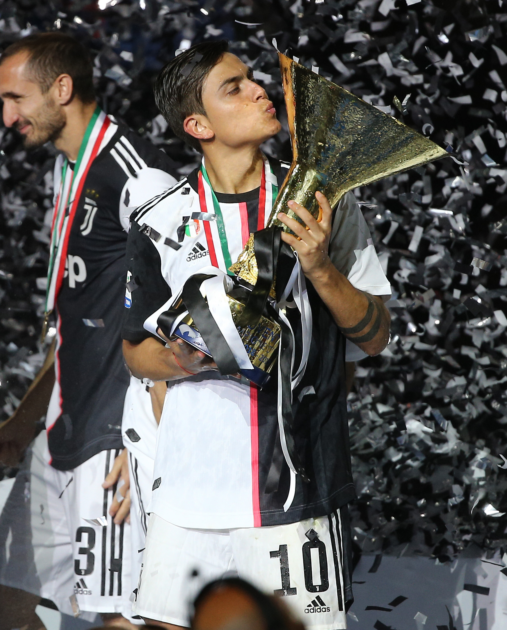 齐米卡斯：我爱利物浦的一切；利物浦和罗马的精神风格很像（齐米卡斯：我热爱利物浦的一切，红军与罗马的精神气质相近）