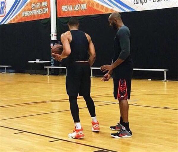 足球曝世界足坛将全面引入AI判罚系统（全球足坛将全面启用AI判罚系统）